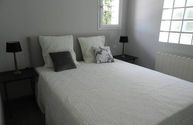 2 independent apartments on the ground floor