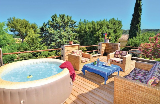 3 bedroom accommodation in Sauveterre