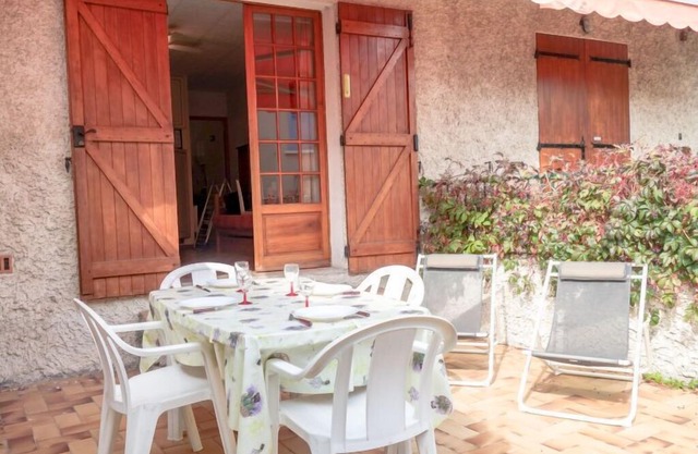 Apartment Le Lido in Saint Cyr sur mer Les Lecques - 2 persons, 1 bedrooms