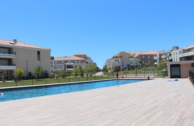 Appartement Pour 2+2 Personnes Avec Terrasse et Piscine