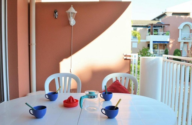 Appartement Le Lavandou, 2 pièces, 6 personnes - FR-1-251-319