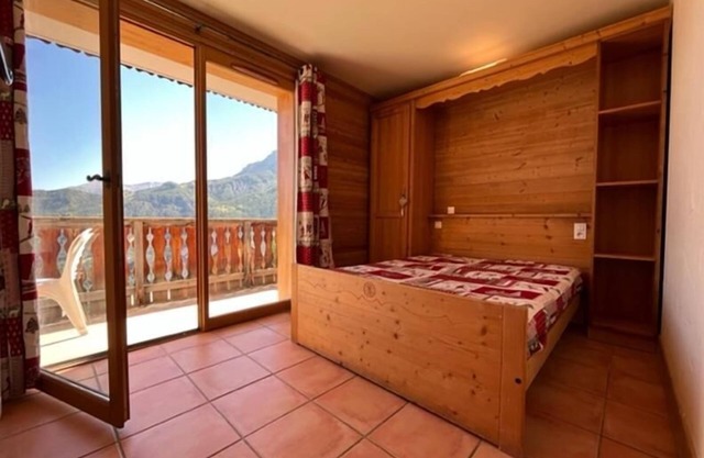 Ground floor, view exceptional, balcony, tv, ski locker, 50m², Pra Loup