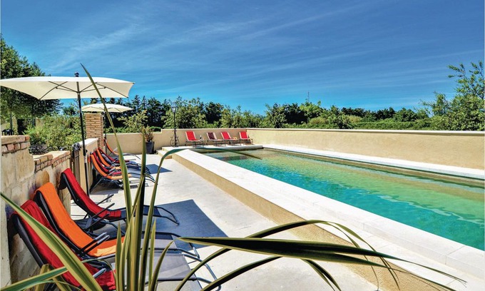 Vallabregues Apartment | 1 bedroom accommodation in Vallabregues