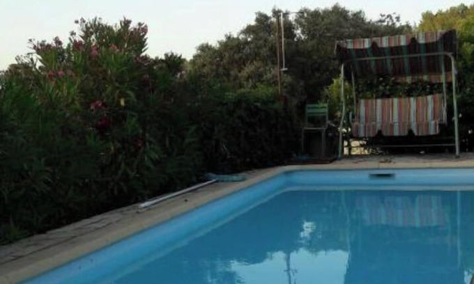 Lorgues Bed & Breakfast | 1 Bedroom Bed & Breakfast In Lorgues