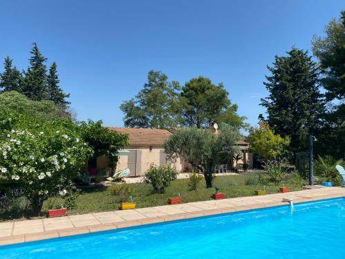Aix-en-Provence Bed & Breakfast | 100 m² Bed and breakfast ∙ 3 bedrooms ∙ 6 guests