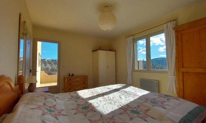 Claviers House | 100 m² House ∙ 2 bedrooms ∙ 4 guests