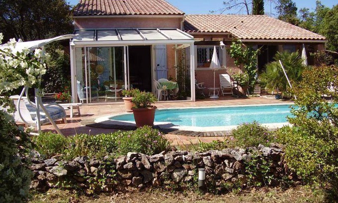 Gareoult House | 100 m² House ∙ 3 bedrooms ∙ 4 guests
