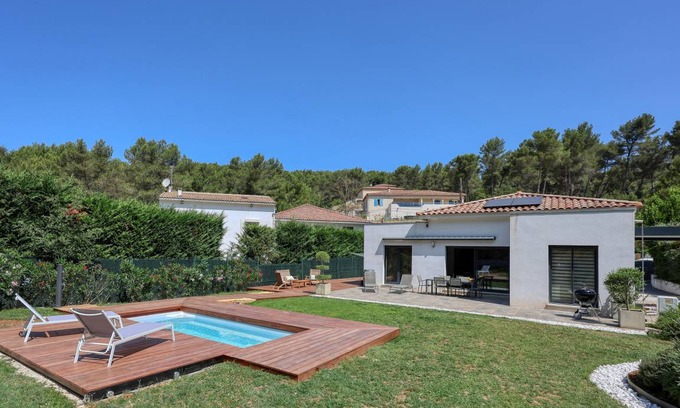 Roquefort-la-Bedoule House | 102 m² House ∙ 3 bedrooms ∙ 6 guests