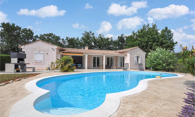 Saint-Cezaire-sur-Siagne House | 115 m² House ∙ 3 bedrooms ∙ 6 guests