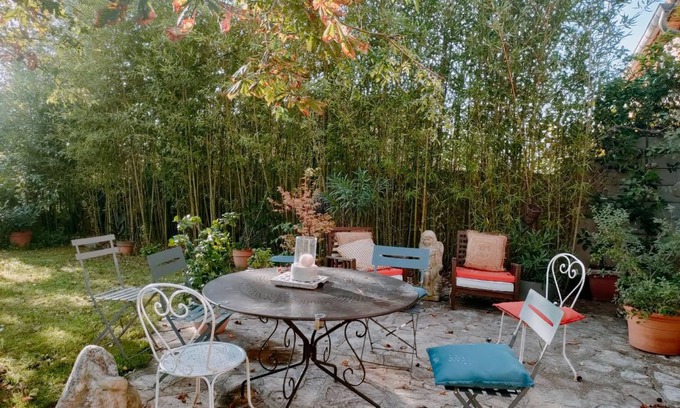 Chateauneuf-le-Rouge House | 110 m² House ∙ 3 bedrooms ∙ 6 guests