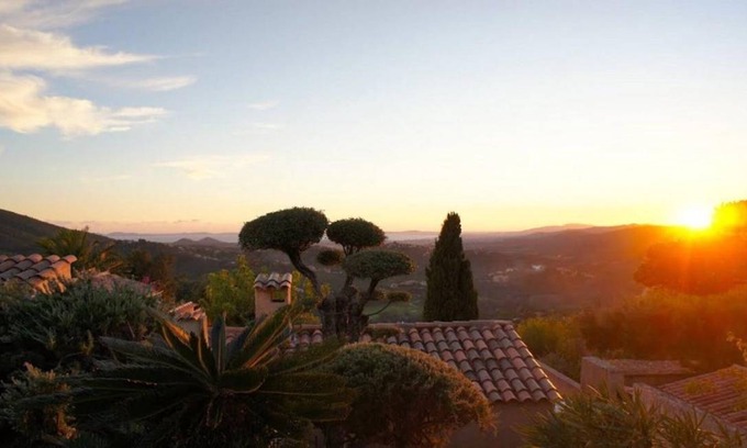 La Londe-les-Maures House | 110 m² House ∙ 3 bedrooms ∙ 8 guests