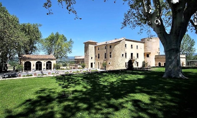 Bonnieux Villa | 1100 m² Villa ∙ 8 bedrooms ∙ 15 guests