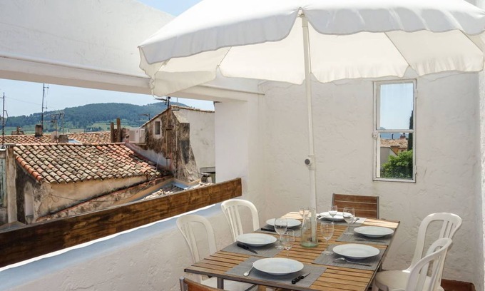 La Cadiere-d'Azur Other | 120 m² Accommodation ∙ 3 bedrooms ∙ 6 guests