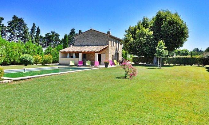 L'Isle-sur-la-Sorgue House | 120 m² Farmhouse ∙ 3 bedrooms ∙ 6 guests
