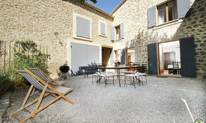 Mollans-sur-Ouveze House | 120 m² Gîte ∙ 4 bedrooms ∙ 8 guests
