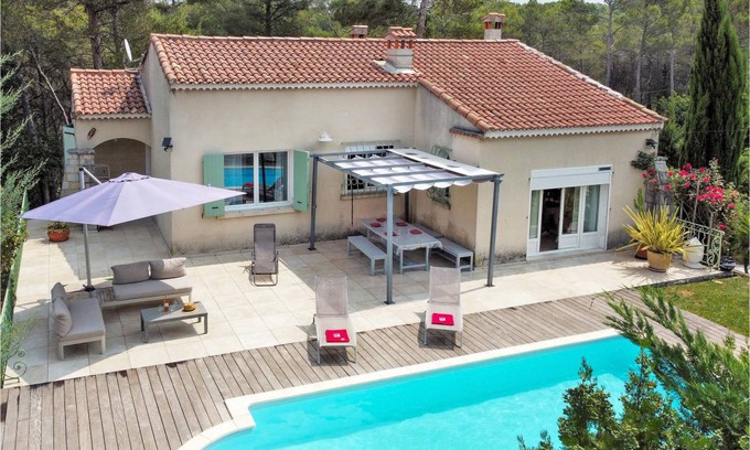 Belcodene House | 120 m² House ∙ 3 bedrooms ∙ 6 guests
