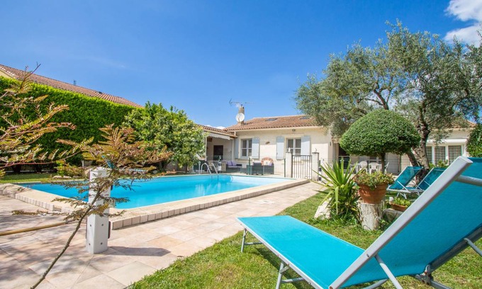 Maillane House | 120 m² House ∙ 3 bedrooms ∙ 6 guests