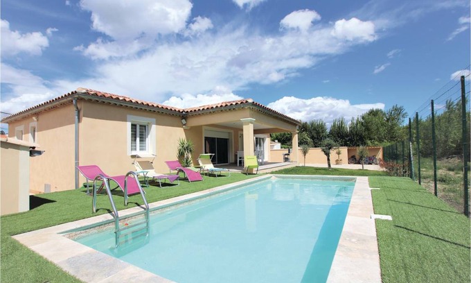 Monteux House | 120 m² House ∙ 3 bedrooms ∙ 6 guests