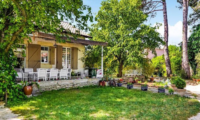 Sernhac House | 120 m² House ∙ 3 bedrooms ∙ 8 guests