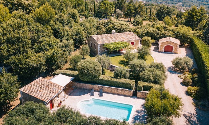 Lioux House | 120 m² House ∙ 3 bedrooms ∙ 6 guests
