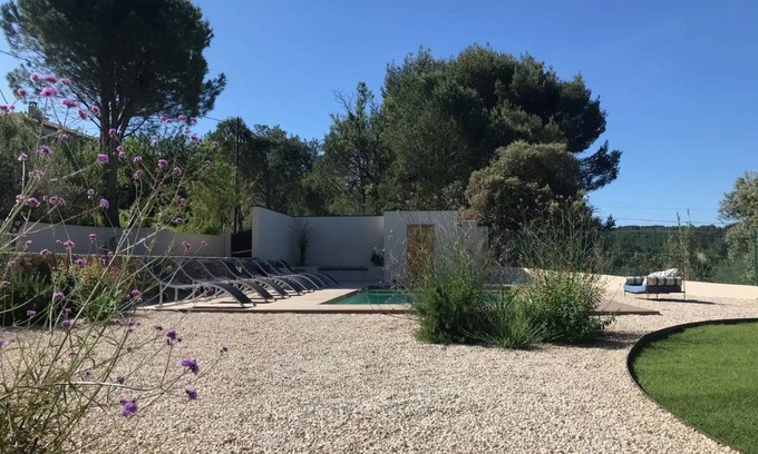 Sablet House | 120 m² House ∙ 4 bedrooms ∙ 8 guests