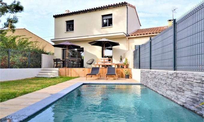 Montfavet House | 128 m² Maisonette ∙ 3 bedrooms ∙ 6 guests