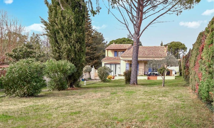Loriol-du-Comtat House | 130 m² House ∙ 3 bedrooms ∙ 6 guests