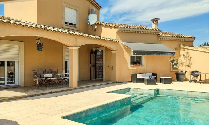 Cabannes House | 130 m² House ∙ 3 bedrooms ∙ 6 guests