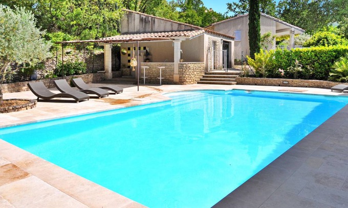 Lacoste House | 130 m² House ∙ 4 bedrooms ∙ 8 guests