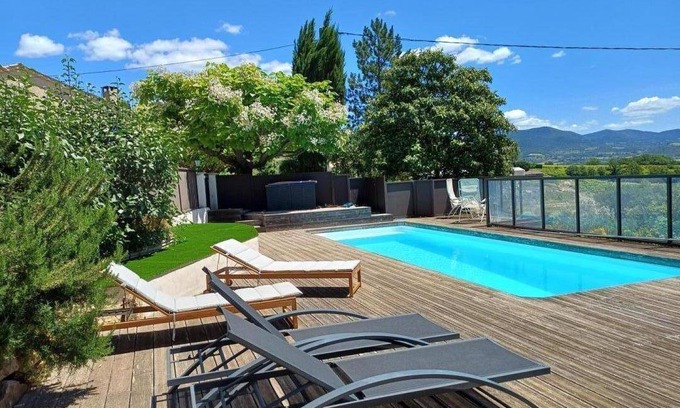 Vinsobres House | 135 m² Gîte ∙ 3 bedrooms ∙ 6 guests