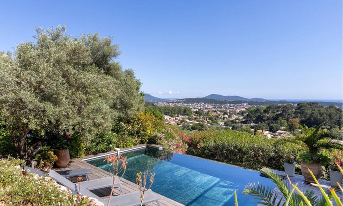 La Valette-du-Var House | 144 m² House ∙ 3 bedrooms ∙ 6 guests