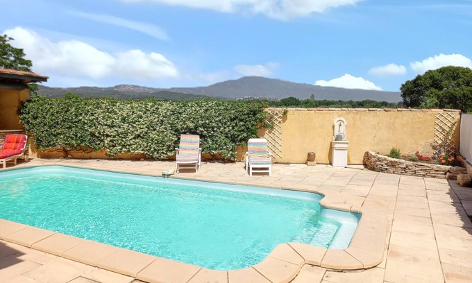 Caromb House | 145 m² House ∙ 3 bedrooms ∙ 6 guests