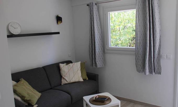 Mollans-sur-Ouveze Apartment | 15 m² Studio flat ∙ 2 guests