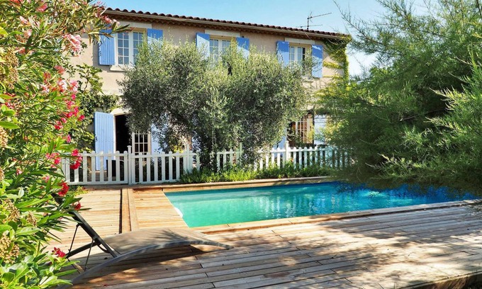 Fontvieille House | 150 m² House ∙ 3 bedrooms ∙ 6 guests