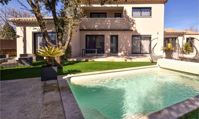 Colonzelle House | 150 m² House ∙ 4 bedrooms ∙ 8 guests