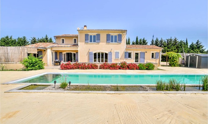 Eyragues House | 160 m² House ∙ 3 bedrooms ∙ 8 guests