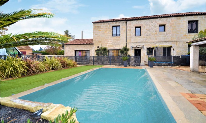 Beaucaire House | 160 m² Maisonette ∙ 4 bedrooms ∙ 8 guests
