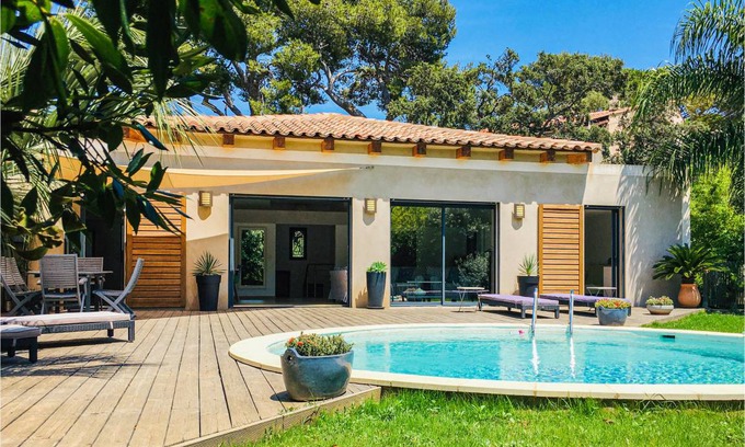 Giens House | 170 m² House ∙ 3 bedrooms ∙ 6 guests