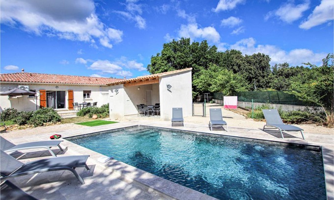 Rochefort-du-Gard House | 180 m² House ∙ 6 bedrooms ∙ 13 guests