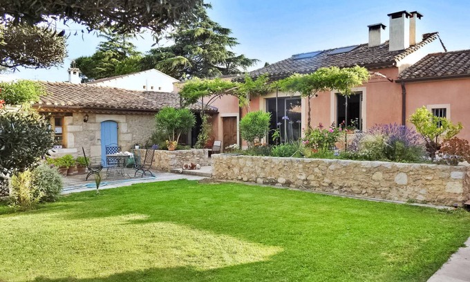 Noves House | 195 m² House ∙ 3 bedrooms ∙ 6 guests