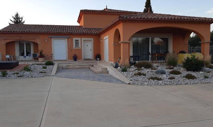 Caromb House | 20 m² House ∙ 1 bedroom ∙ 2 guests