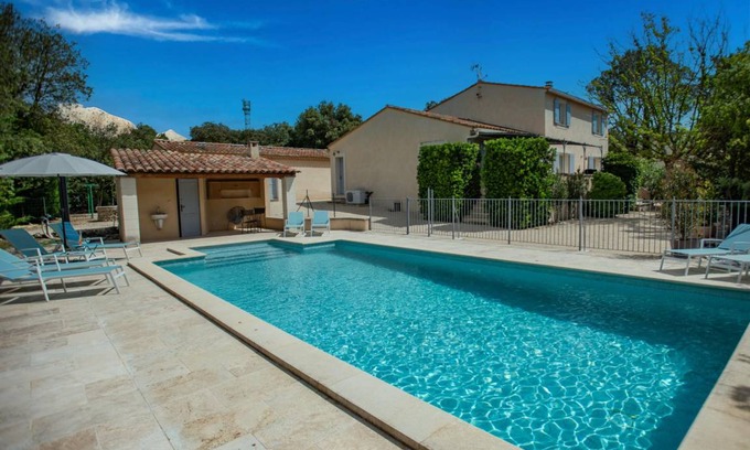 Saumane-de-Vaucluse House | 200 m² House ∙ 4 bedrooms ∙ 8 guests