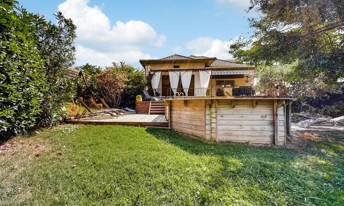 Lamotte-du-Rhone House | 200 m² House ∙ 5 bedrooms ∙ 11 guests
