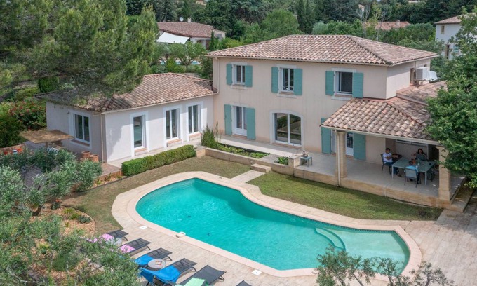 Castillon-du-Gard Villa | 200 m² Villa ∙ 4 bedrooms ∙ 8 guests