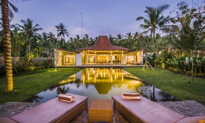 Melaya Resort | 2000 m² Resort ∙ 3 bedrooms ∙ 9 guests