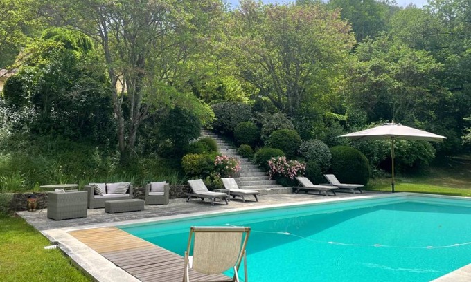 Cadenet House | 230 m² House ∙ 4 bedrooms ∙ 8 guests