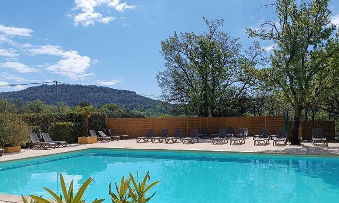 Saint-Saturnin-les-Apt House | 24 m² Bungalow ∙ 2 bedrooms ∙ 5 guests