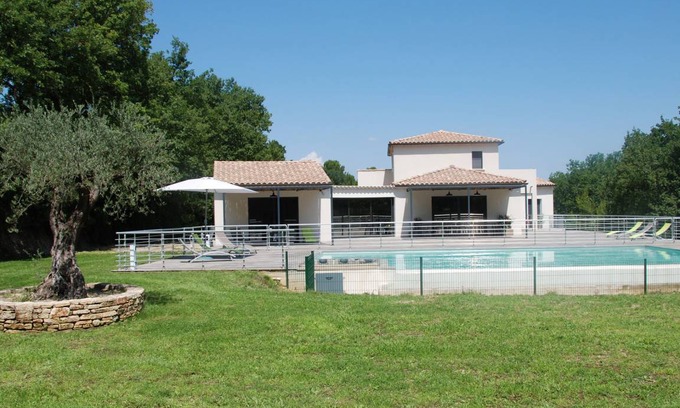 Saint-Genies-de-Comolas House | 240 m² House ∙ 6 bedrooms ∙ 14 guests