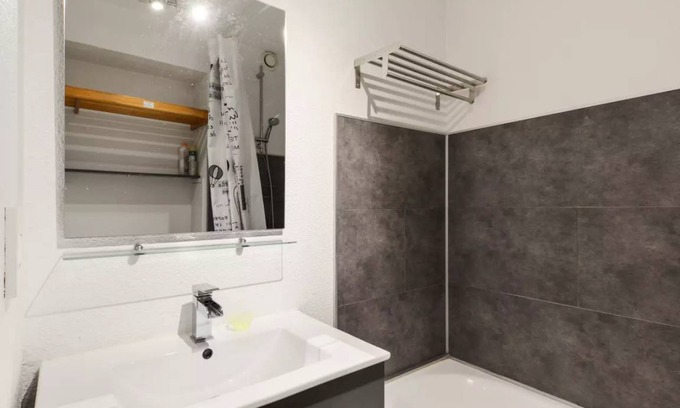 Toulon - Hyeres Apartment | 25 m² Studio flat ∙ 1 bedroom ∙ 4 guests