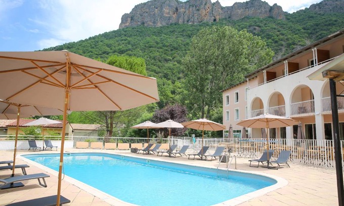 Digne-les-Bains Hotel | 26 m² Hotel ∙ 10 guests